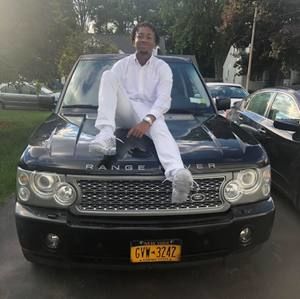 Meet your Posher, Derone